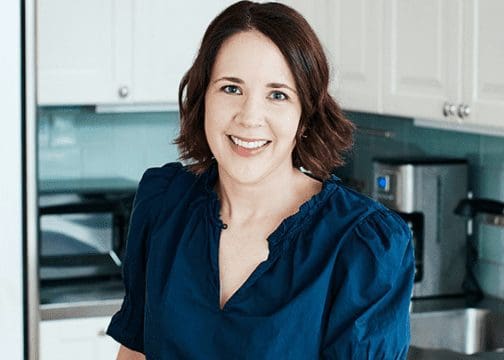 Read more about the article Episode #256: Baby-Led Feeding: Raise Happy, Independent Eaters with Jenna Helwig