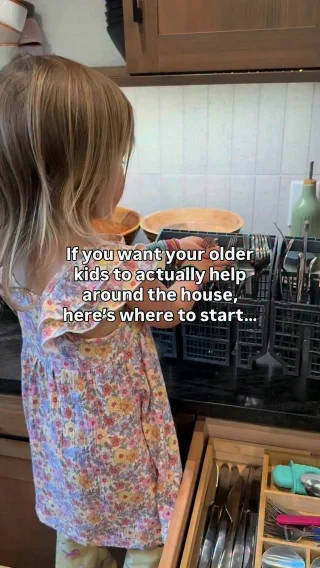 Instagram post from drelanaroumell. This post is in position 3.